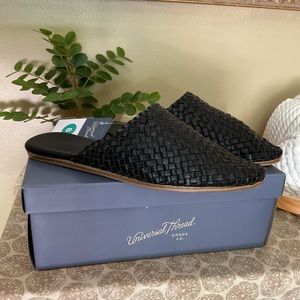 Women's Elora Mule Flats - Universal Thread - black - Size 8